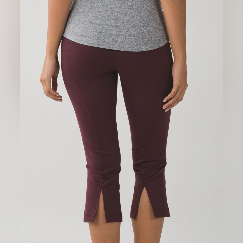 Lululemon Gather & Crow Women's Full On Luon Plum Bordeaux Drama Slit Crop Capri